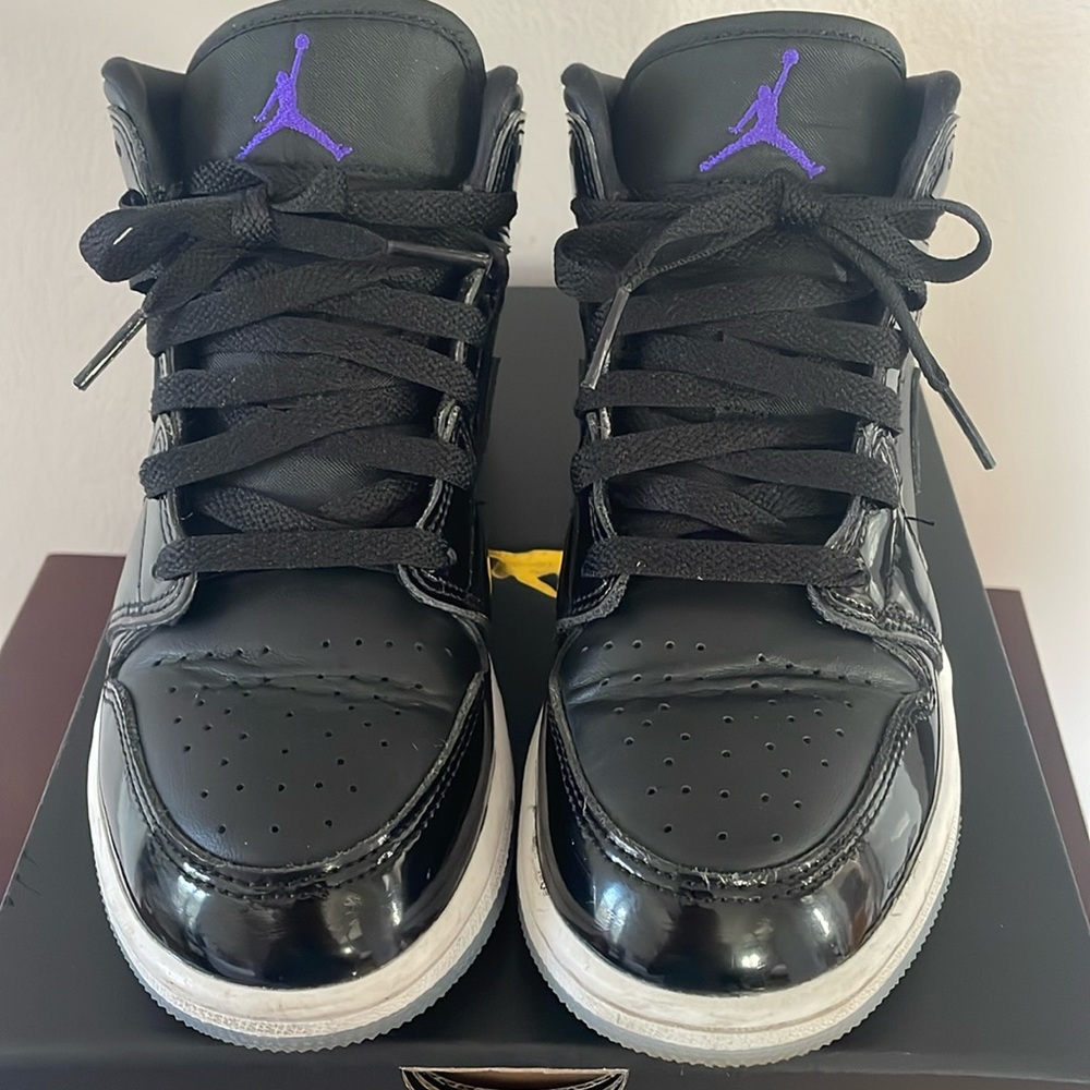 Nike - Air Jordan 1 Mid SE Big Kids 3.5 Space Jam ice bottoms - Great Condition